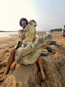 Crocodile hunting in Mozambique